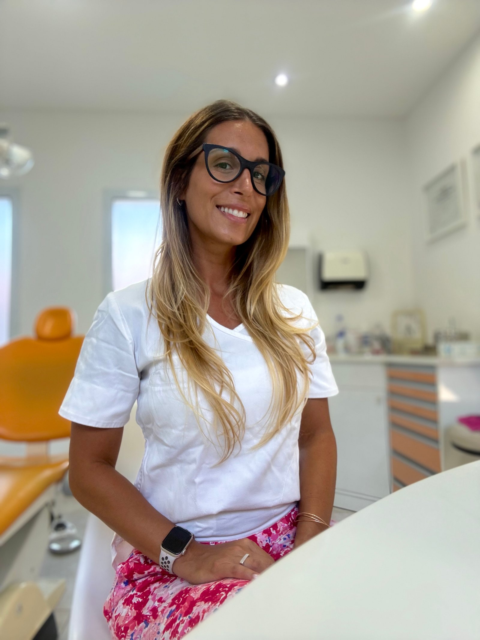 Dra. Melina Slutzky en su consultorio